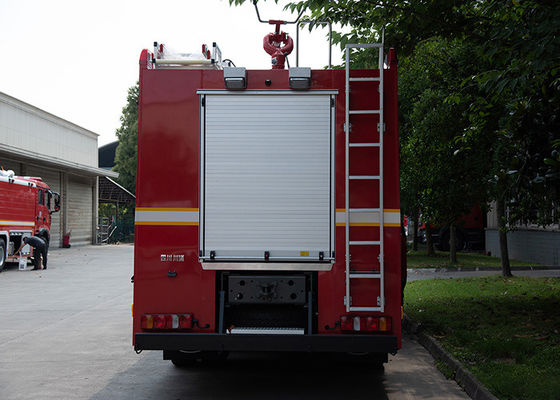 Sinotruk HOWO 12000L industriële reddingsbrandweerwagen met pomp en monitor gespecialiseerde voertuigprijs China Factory